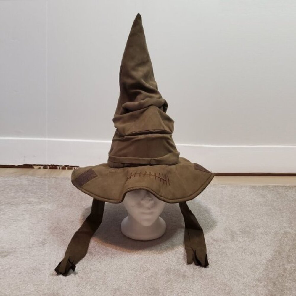 Warner Bros. Brown Sorting Hat Toy